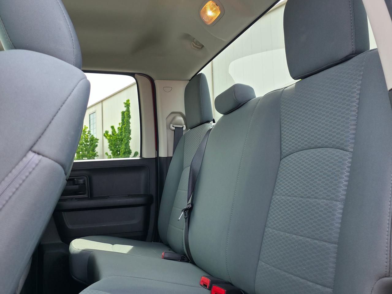 2018 RAM 1500 Express **V6 & LOW KILOMETERS** Photo