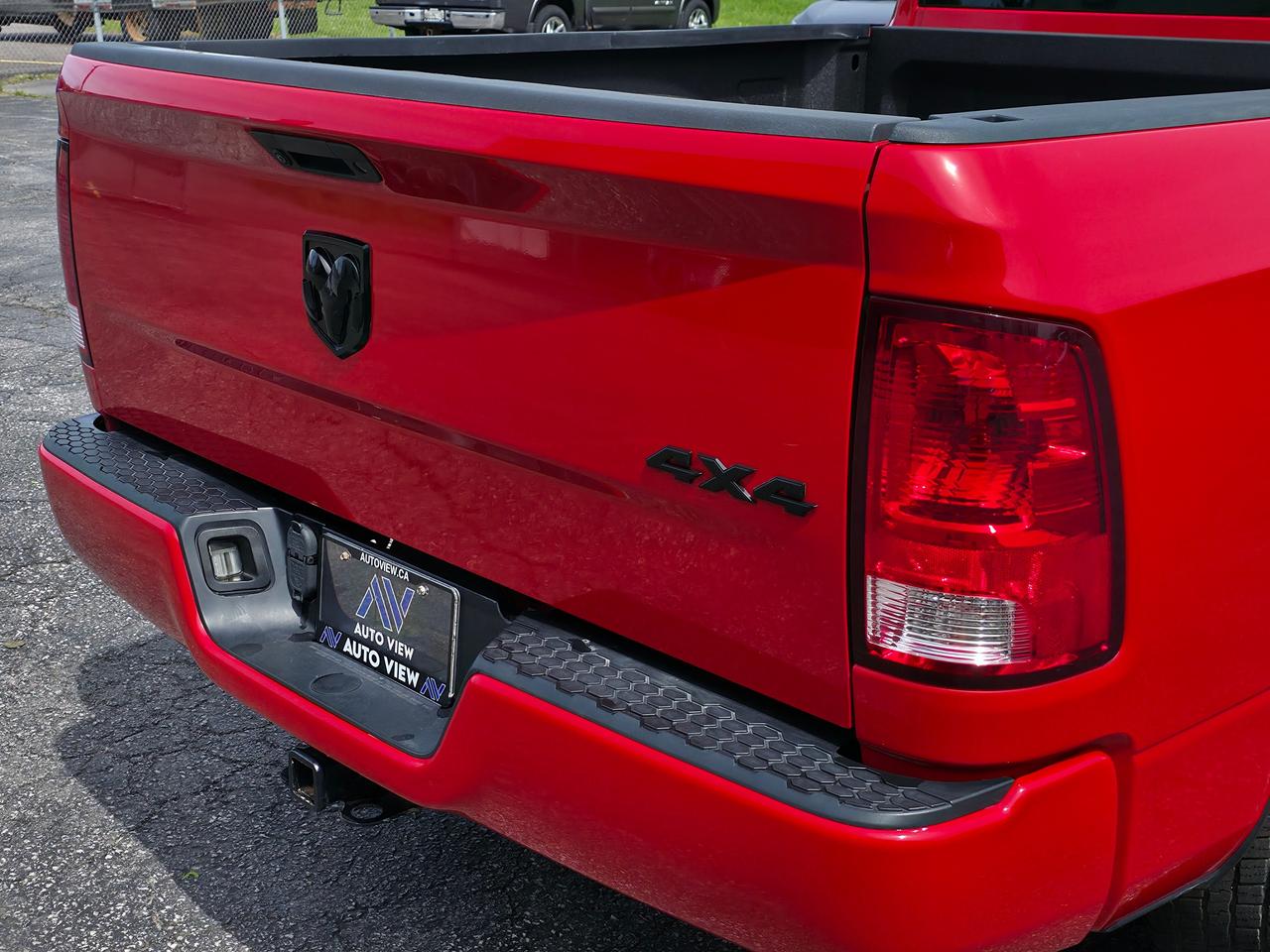 2018 RAM 1500 Express **V6 & LOW KILOMETERS** Photo