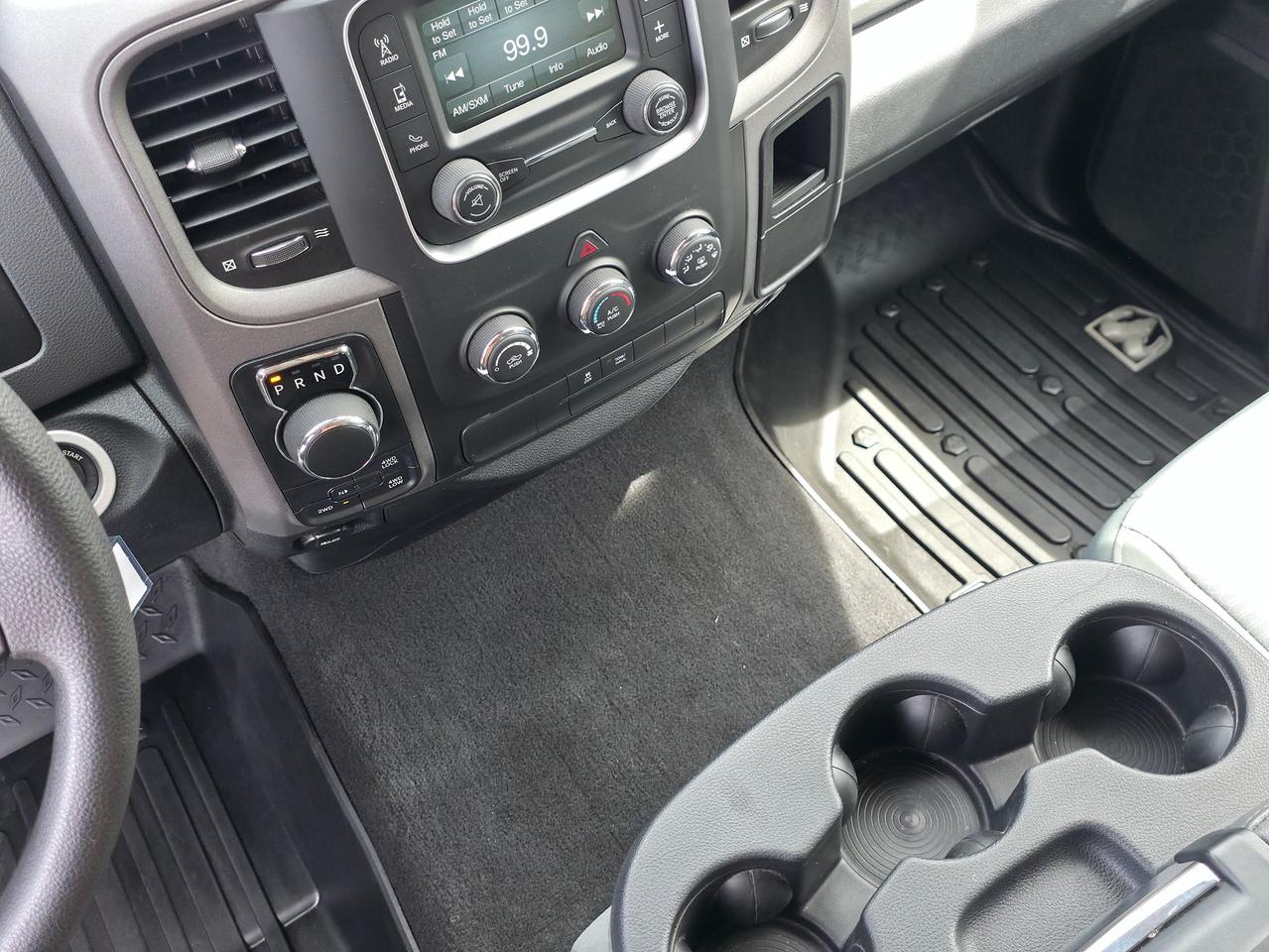 2018 RAM 1500 Express **V6 & LOW KILOMETERS** Photo