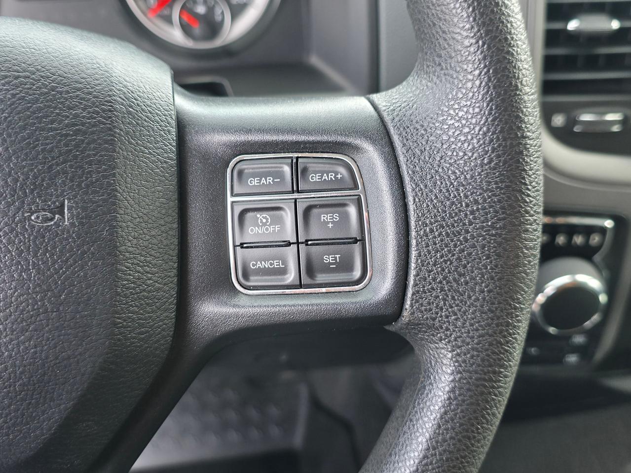 2018 RAM 1500 Express **V6 & LOW KILOMETERS** Photo