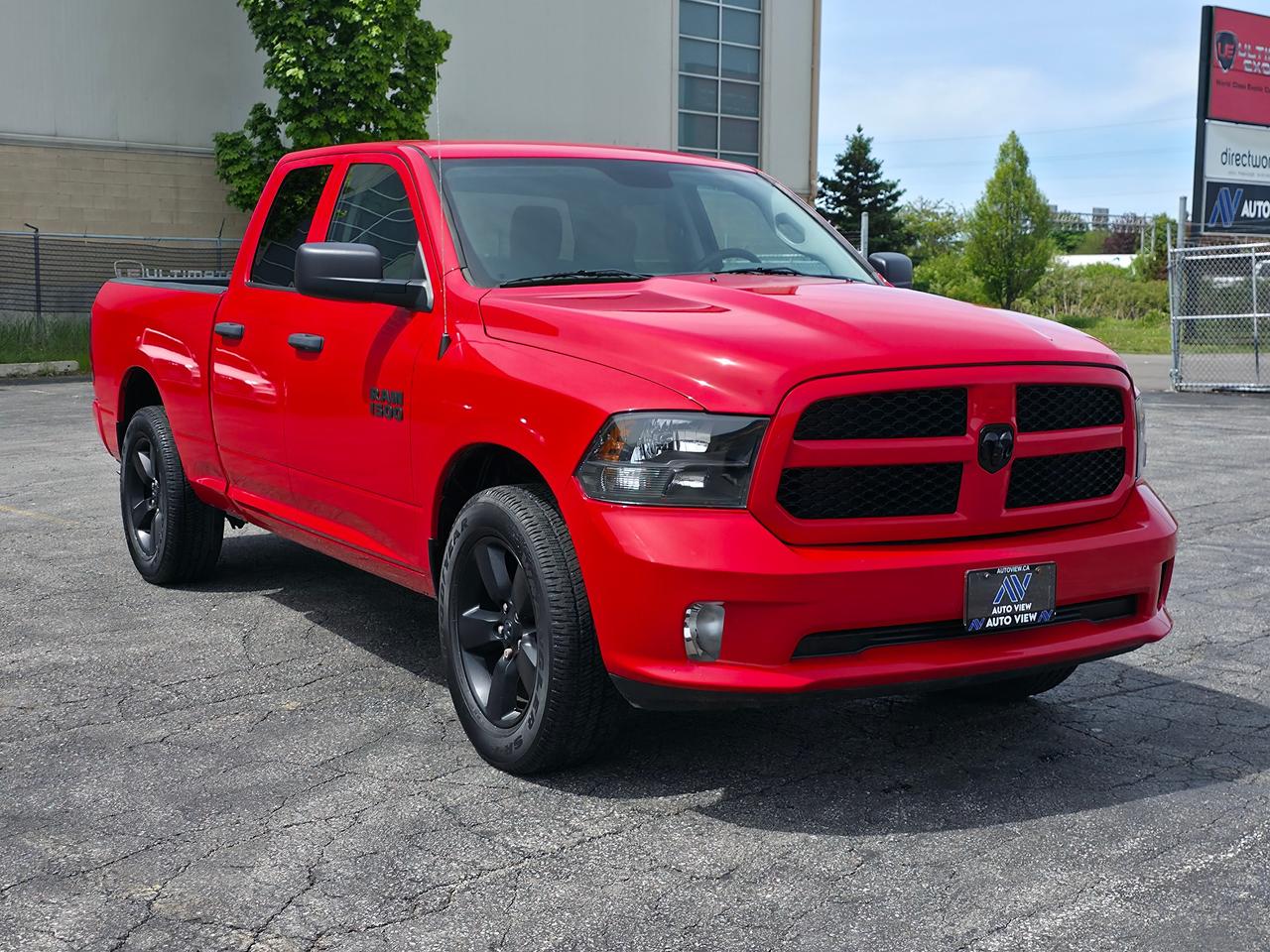 2018 RAM 1500 Express **V6 & LOW KILOMETERS** Photo2