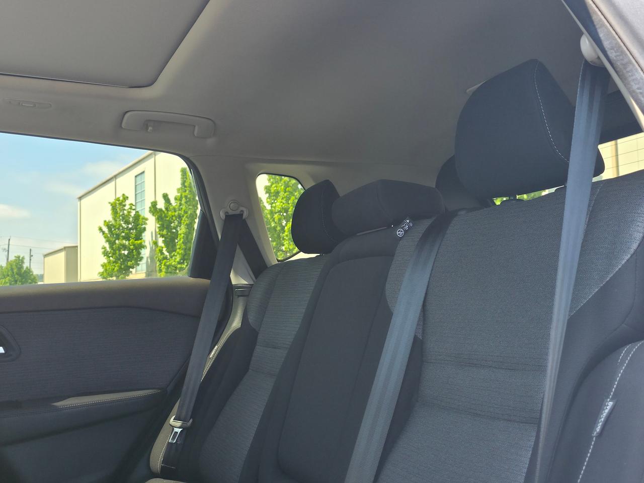 2021 Nissan Rogue FWD SV *DEALER SERVICED* Photo