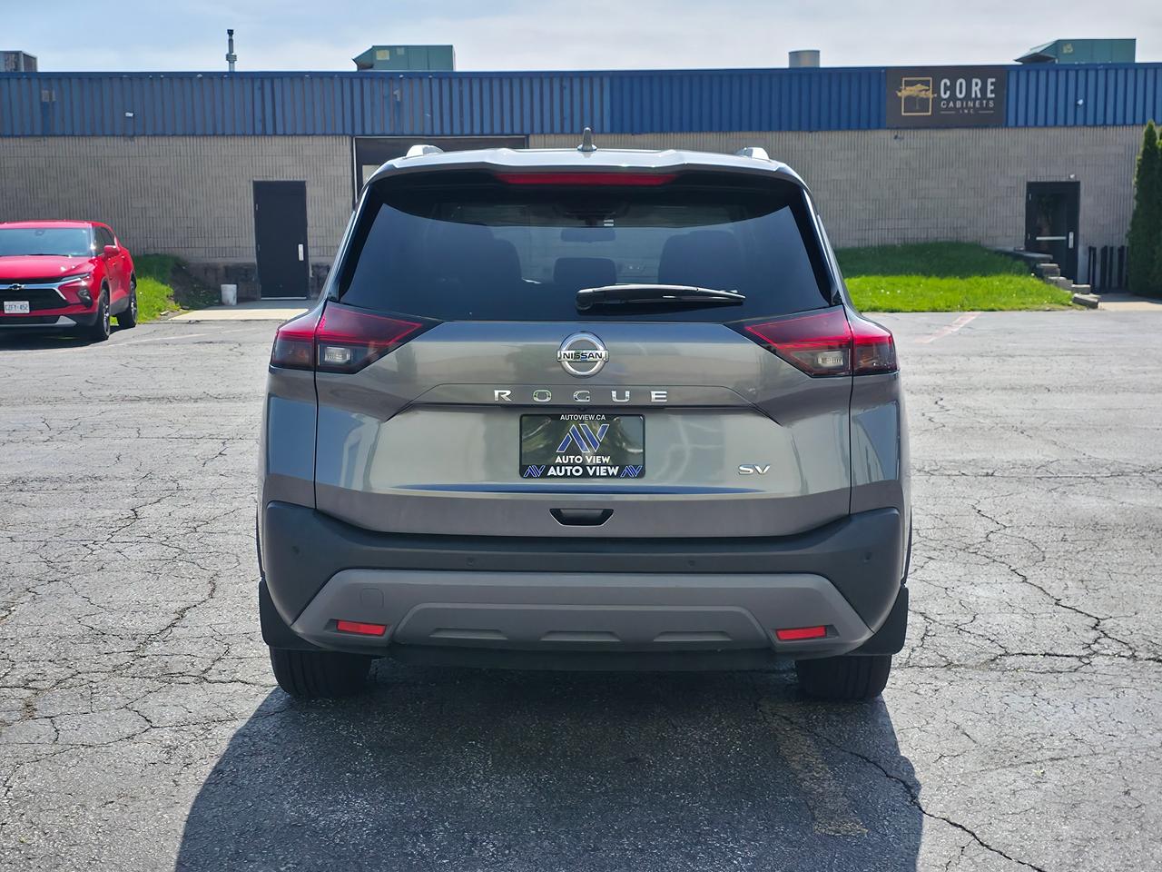 2021 Nissan Rogue FWD SV *DEALER SERVICED* Photo