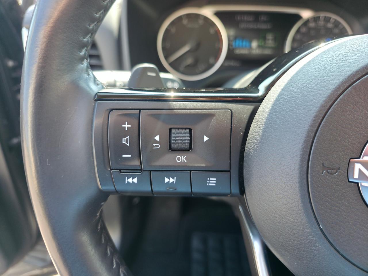 2021 Nissan Rogue FWD SV *DEALER SERVICED* Photo