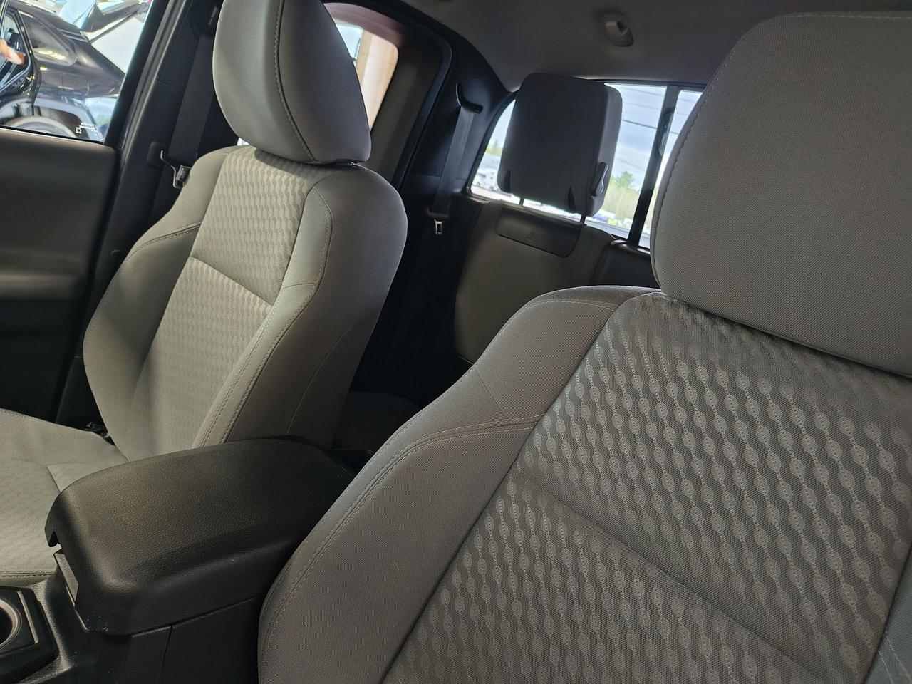 2021 Toyota Tacoma  Photo0
