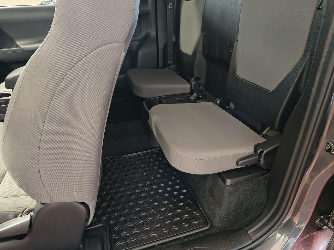 2021 Toyota Tacoma  Photo0
