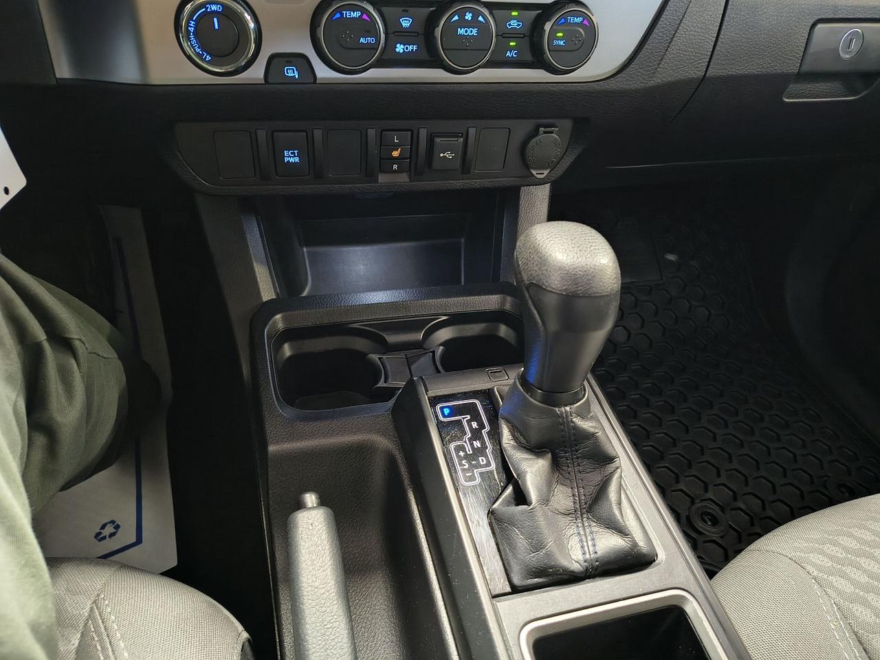 2021 Toyota Tacoma  Photo0