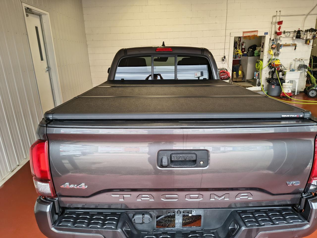 2021 Toyota Tacoma  Photo0