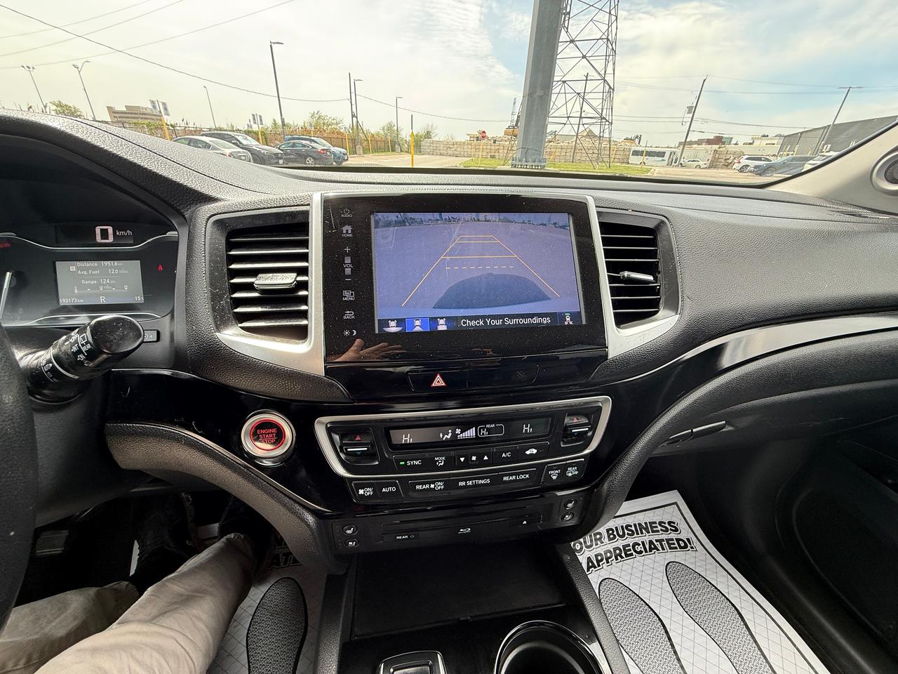 2017 Honda Pilot Touring*CAPTAIN CHAIRS*DVD*NAVI*LOADED* Photo
