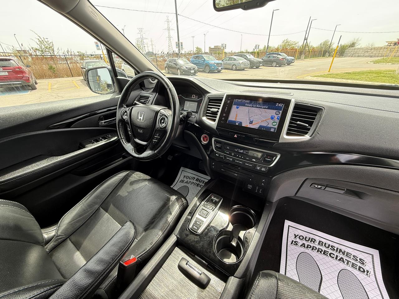 2017 Honda Pilot Touring*CAPTAIN CHAIRS*DVD*NAVI*LOADED* Photo