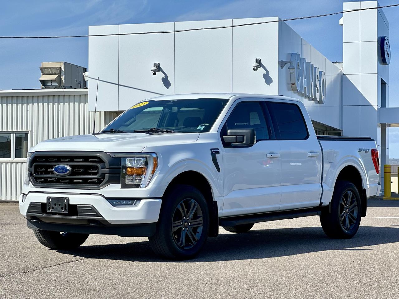 2023 Ford F-150 XLT 4X4 SUPERCREW W/ 2.7L / OFF LEASE Photo2