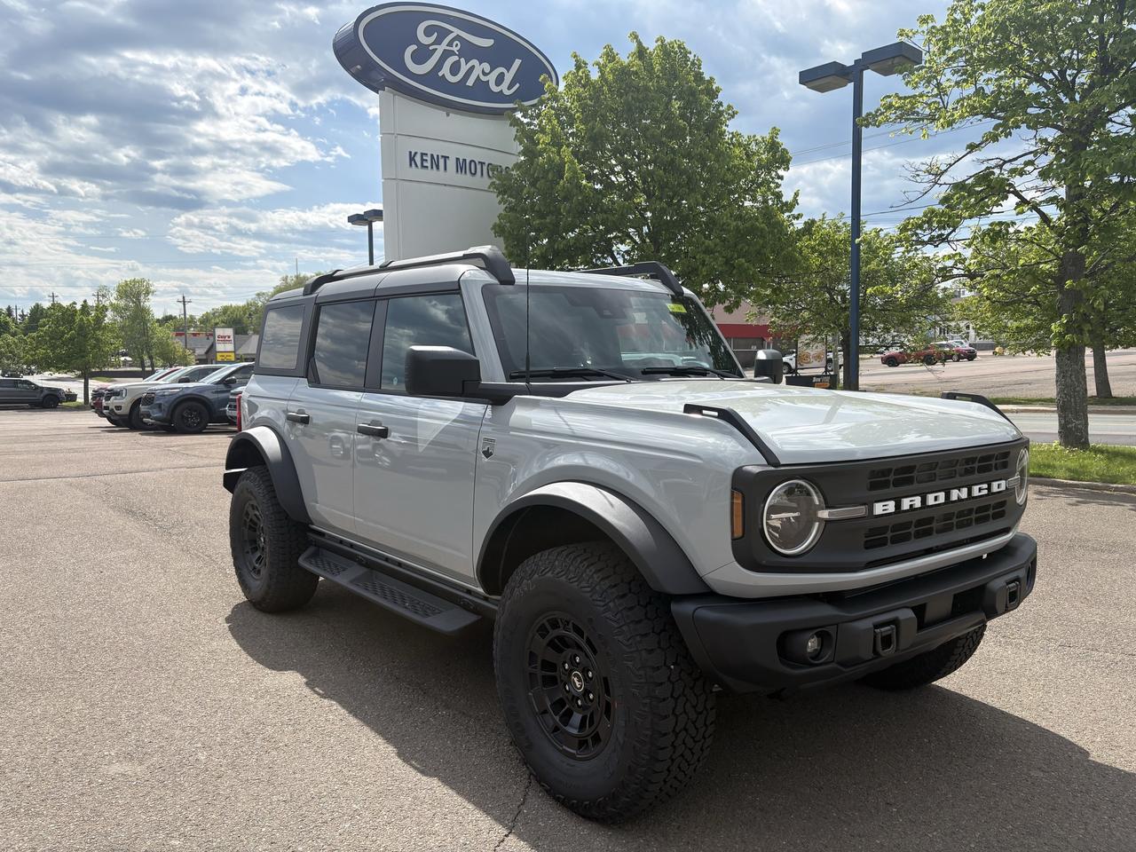 2026 Ford Bronco Big Bend Photo2