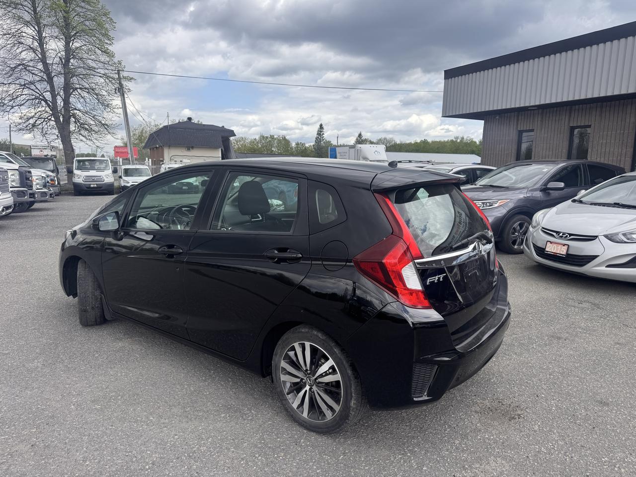 2016 Honda Fit EX Photo2