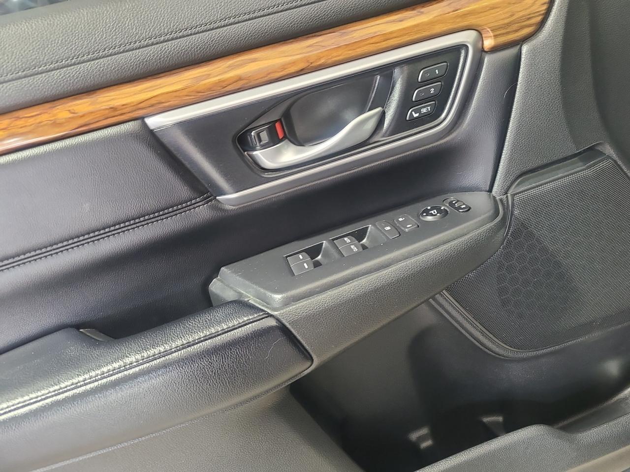 2018 Honda CR-V Touring Photo