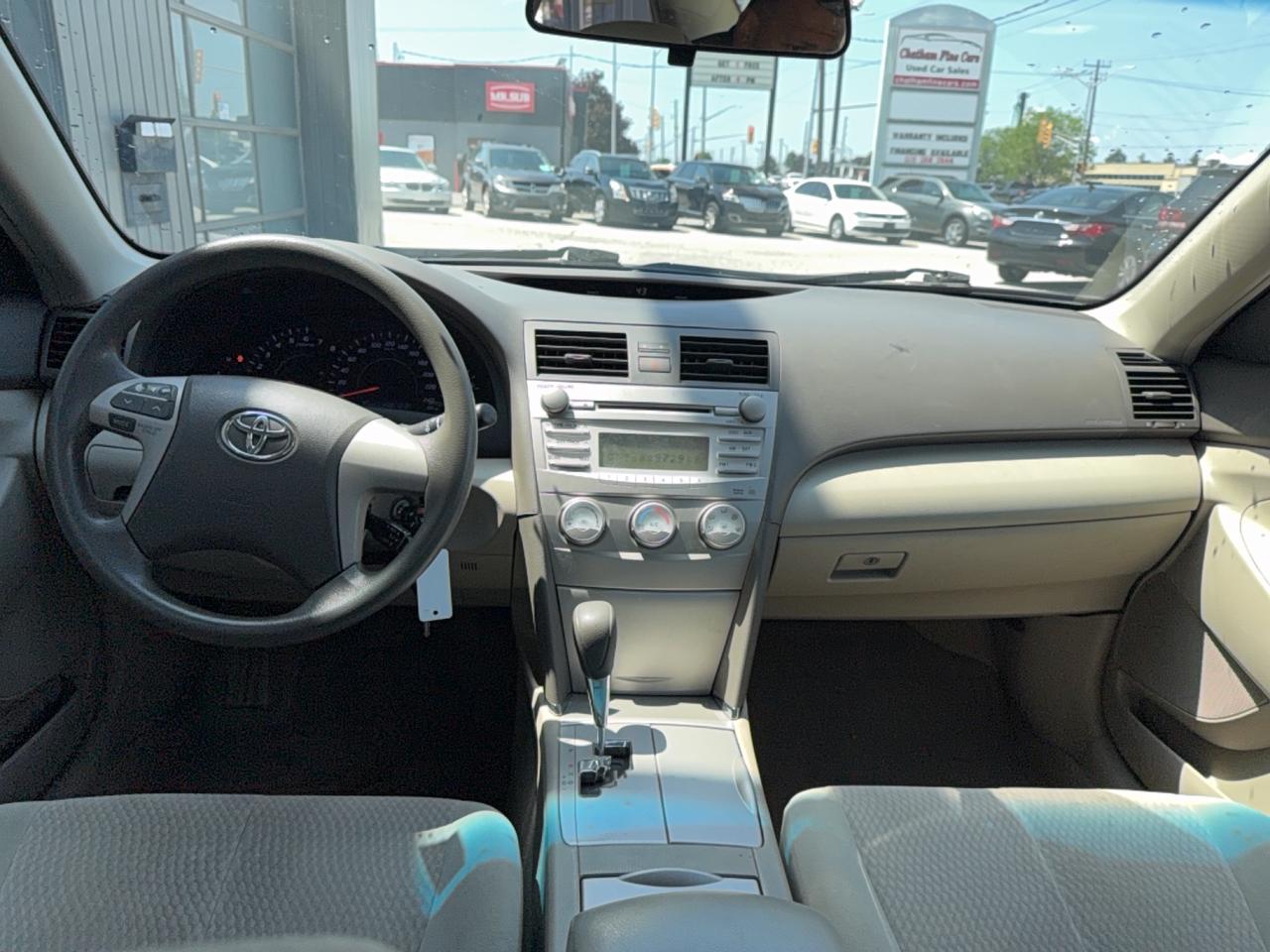 2011 Toyota Camry LE Photo
