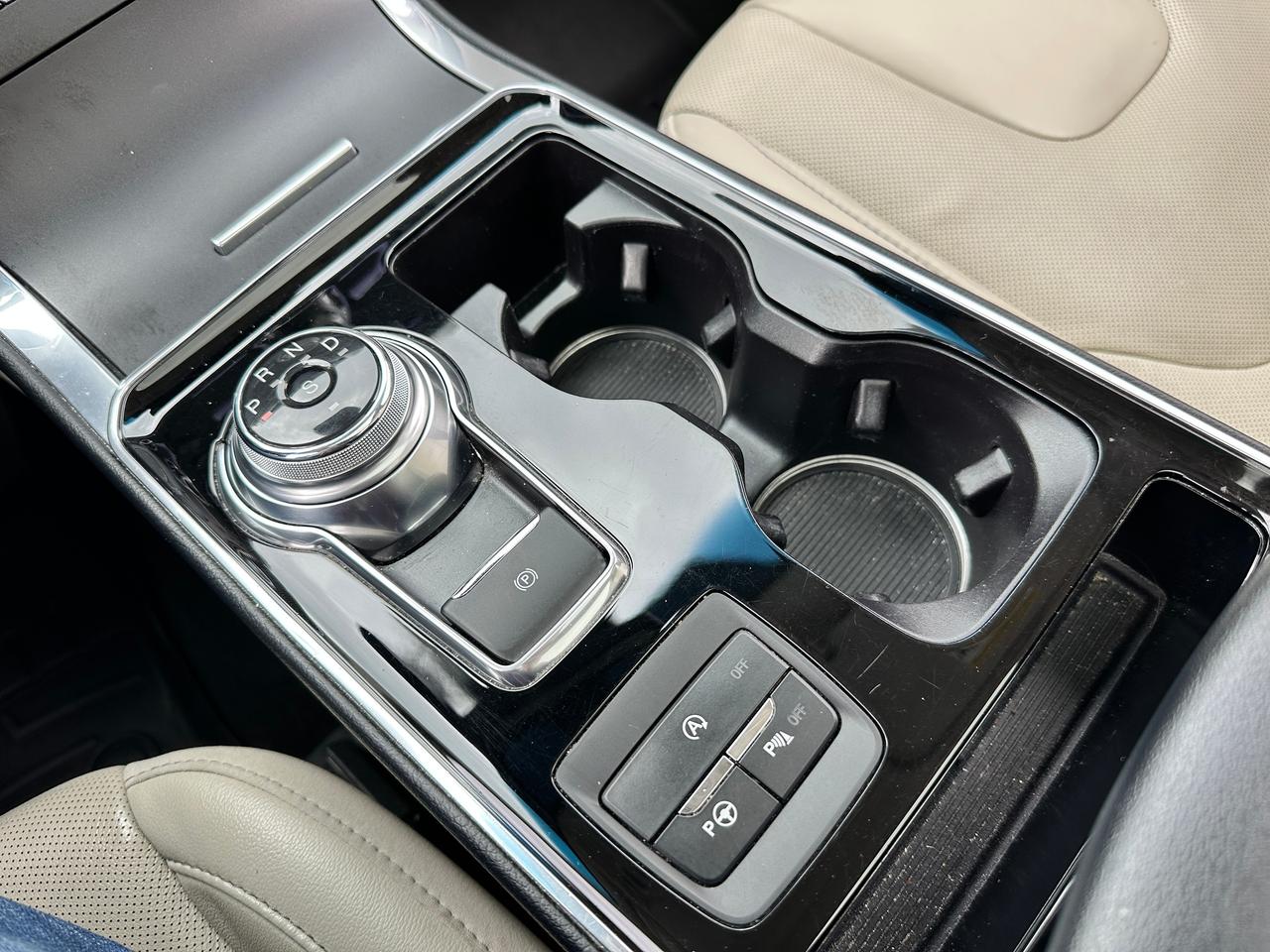 2019 Ford Edge TitaniumAWD PanoRoof HTD/CLD Leather XM NAV Alloys Photo