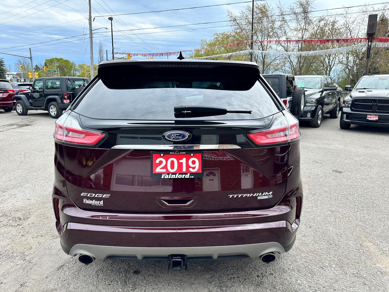 2019 Ford Edge TitaniumAWD PanoRoof HTD/CLD Leather XM NAV Alloys - Photo #4