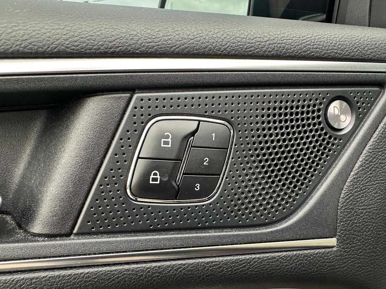 2019 Ford Edge TitaniumAWD PanoRoof HTD/CLD Leather XM NAV Alloys - Photo #30