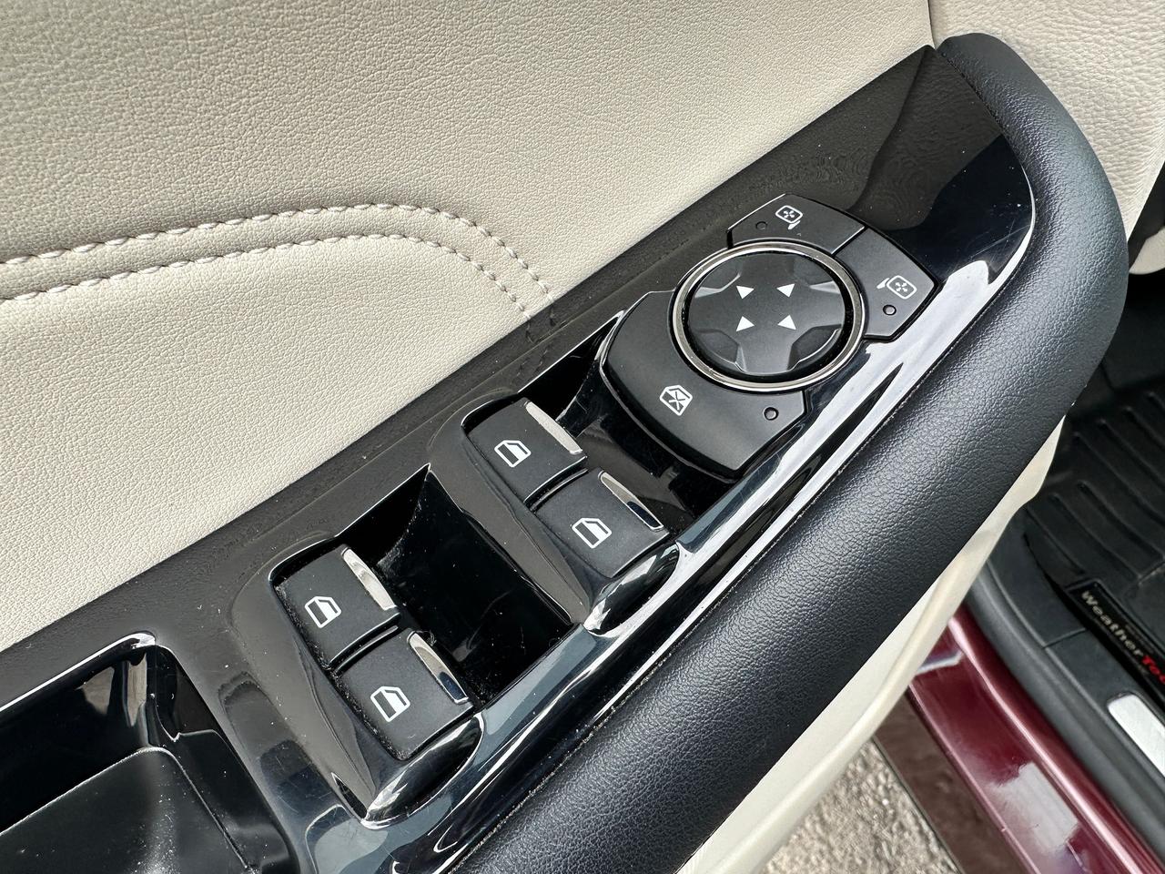 2019 Ford Edge TitaniumAWD PanoRoof HTD/CLD Leather XM NAV Alloys Photo