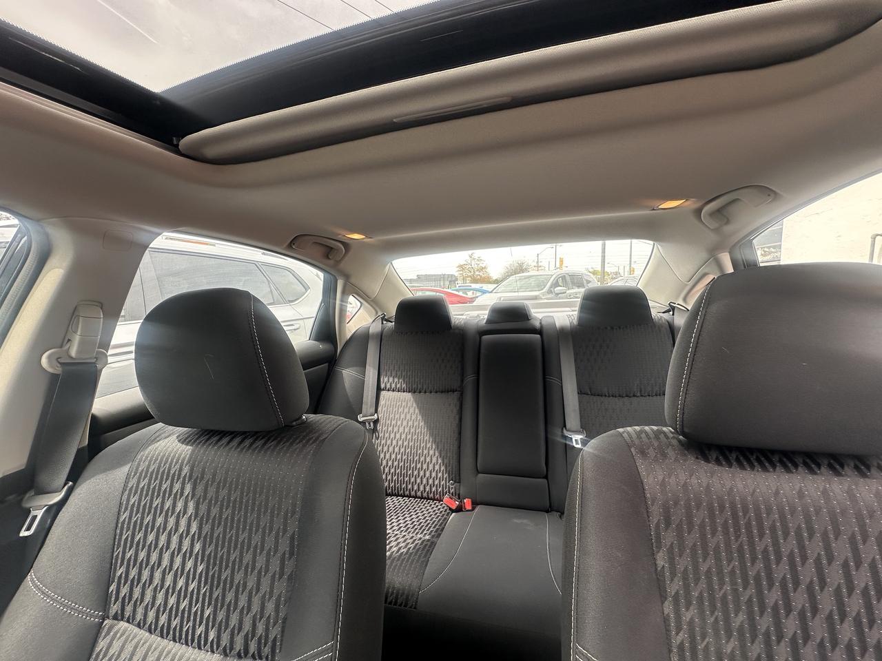 2017 Nissan Altima SV Photo