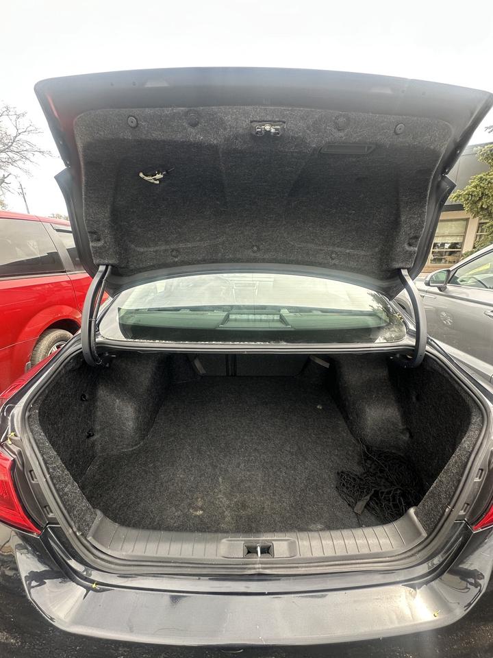 2017 Nissan Altima SV Photo