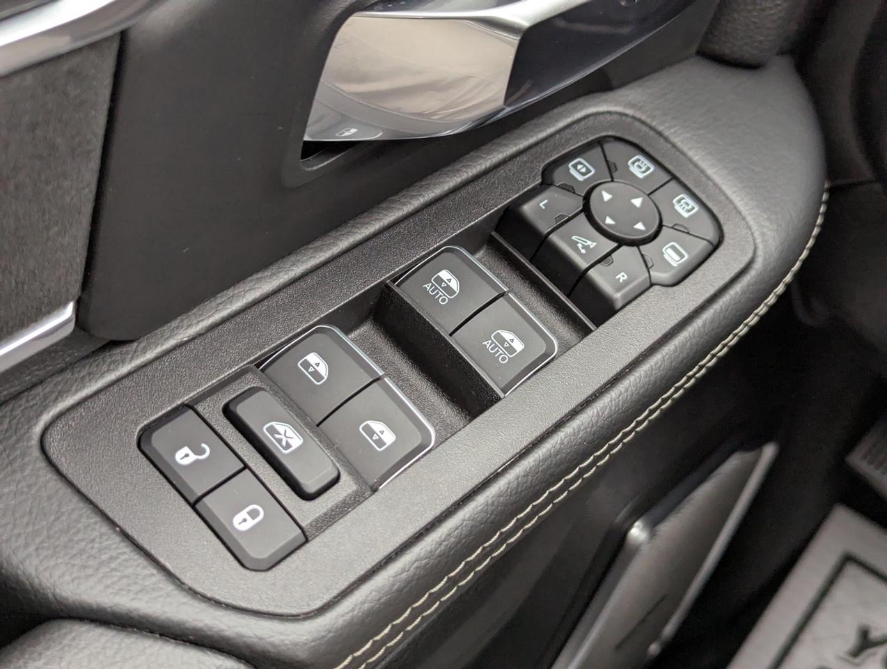 2025 RAM 2500 Diesel/Laramie/6.7/ACC Photo