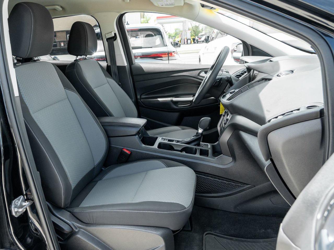 2017 Ford Escape SE Photo