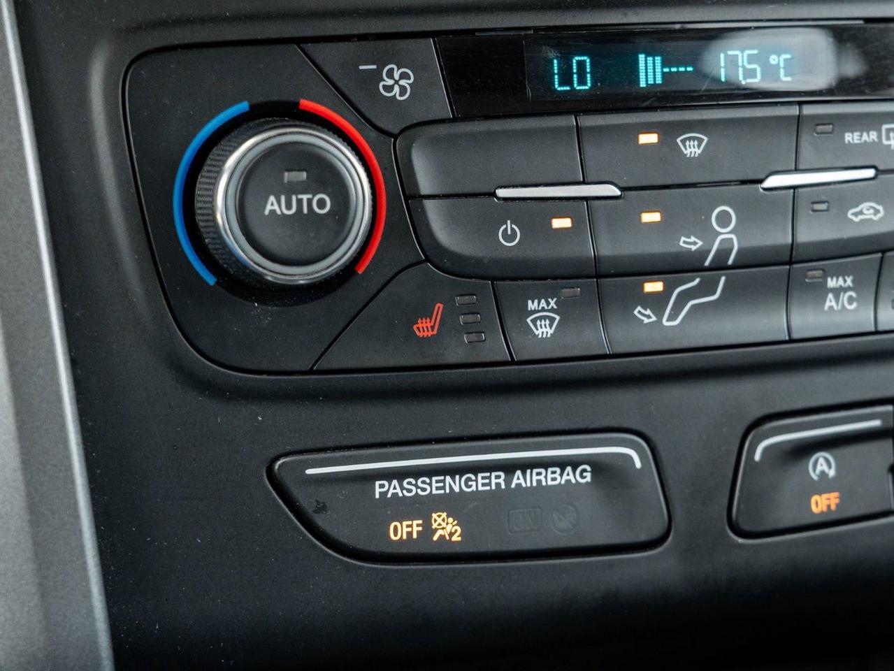 2017 Ford Escape SE Photo