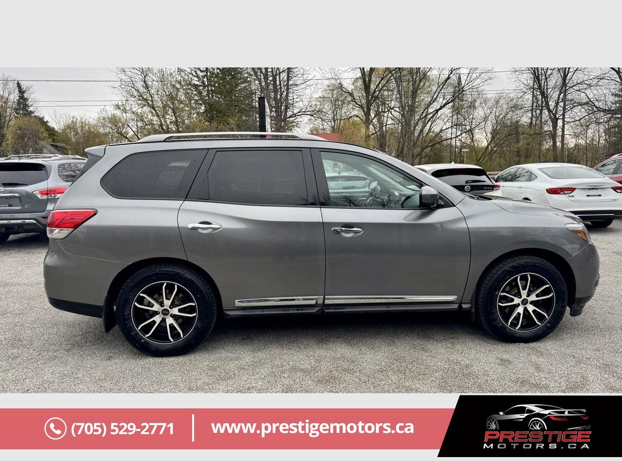 2015 Nissan Pathfinder SL Photo