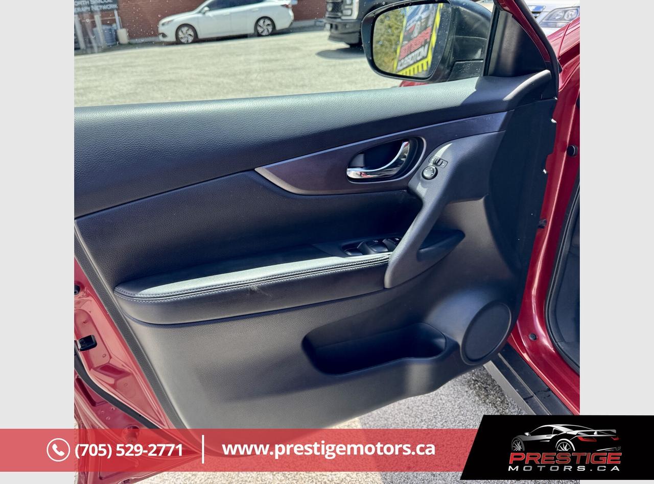 2016 Nissan Rogue SL Photo