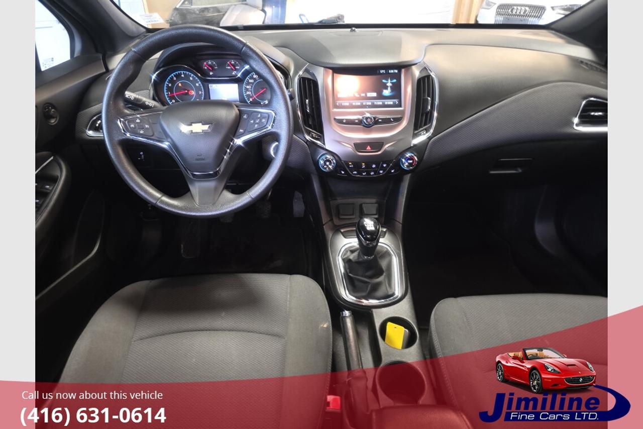 2018 Chevrolet Cruze LT Photo