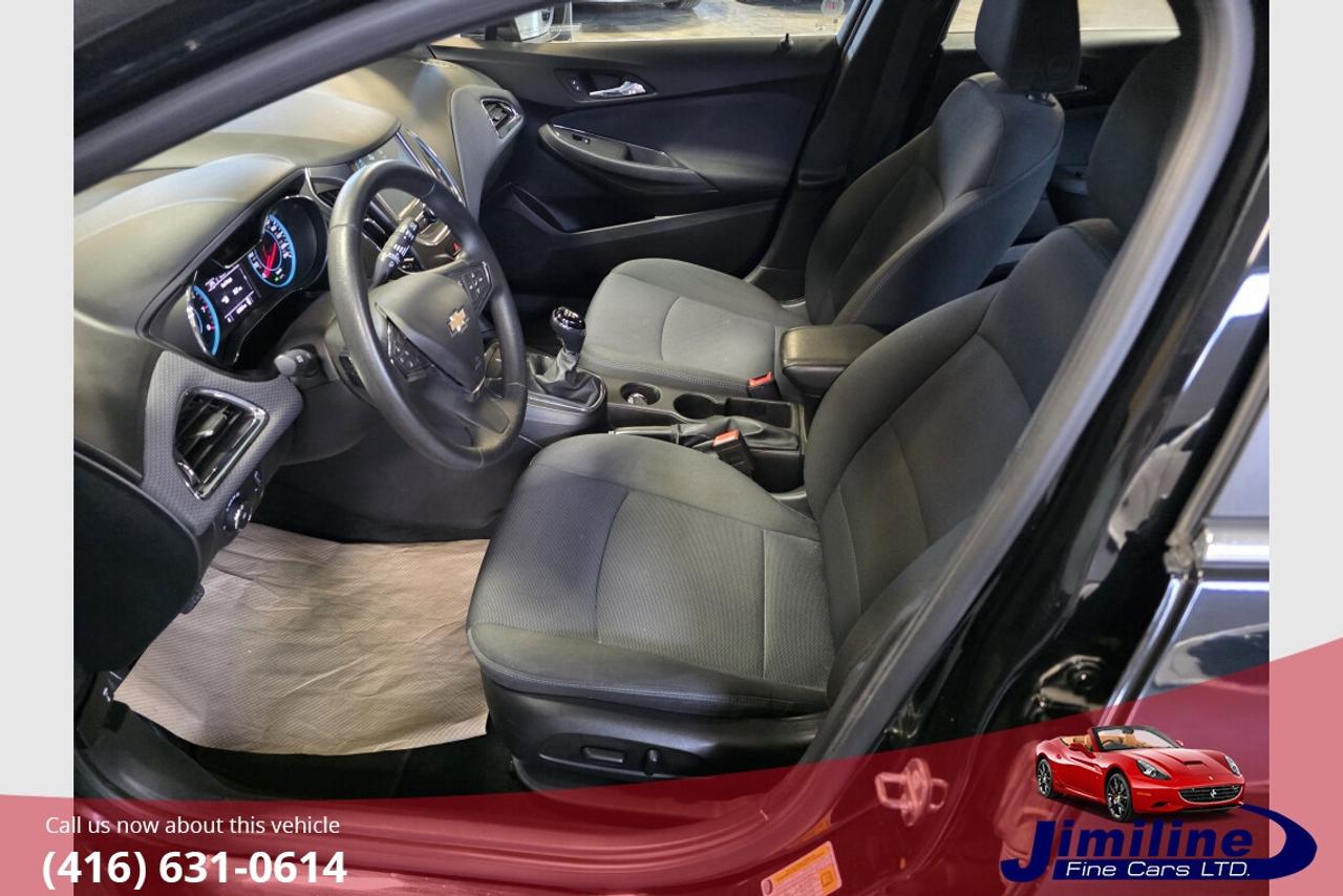 2018 Chevrolet Cruze LT Photo4