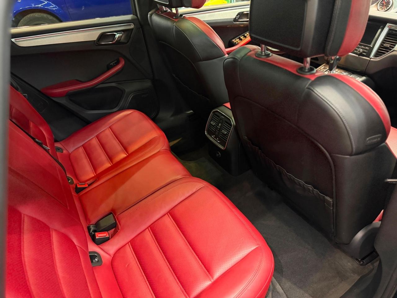 2016 Porsche Macan TURBO|CLEAN CARFAX|RED LEATHER Photo