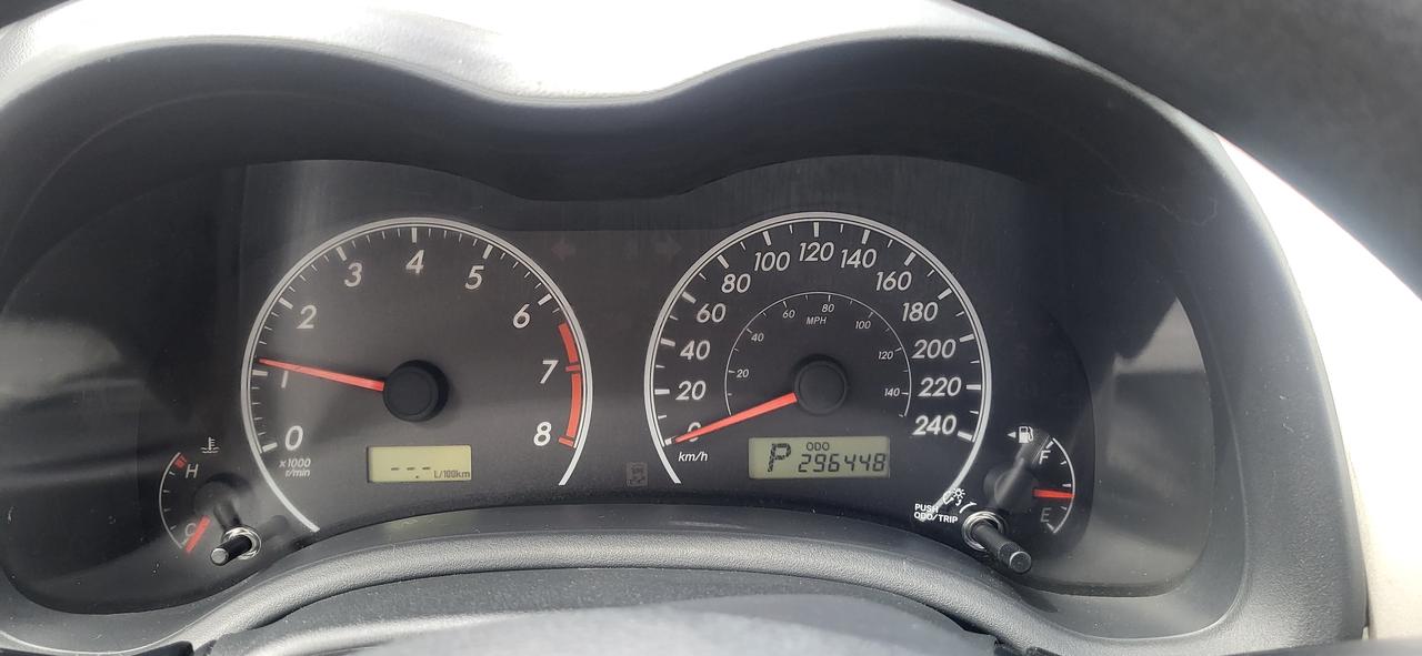 2013 Toyota Corolla CE Photo4