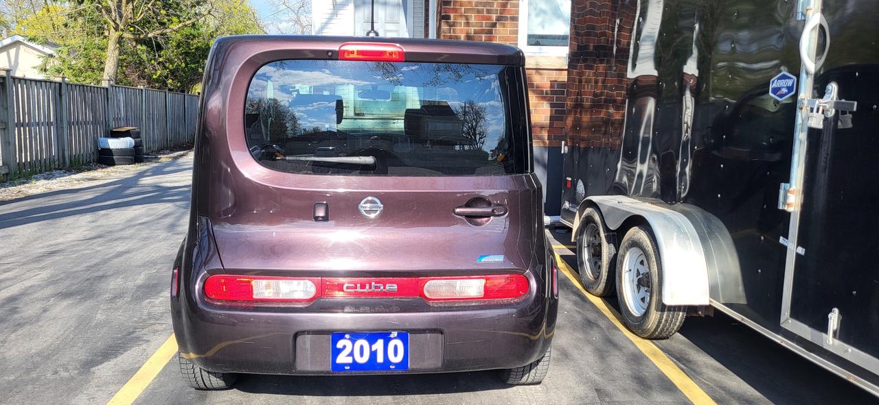 2010 Nissan Cube  Photo
