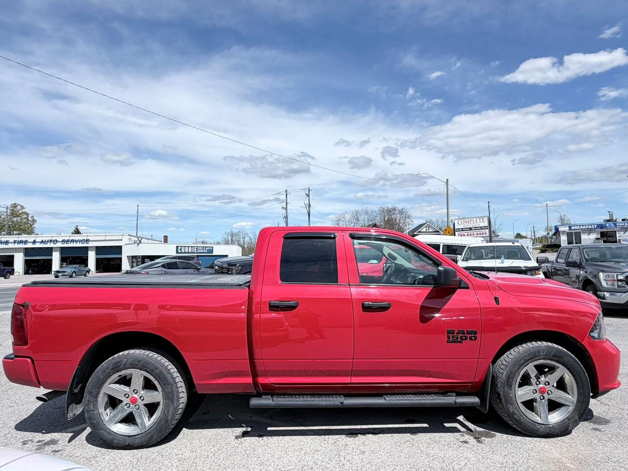 2021 RAM 1500 Classic 4X4 EXPRESS Photo