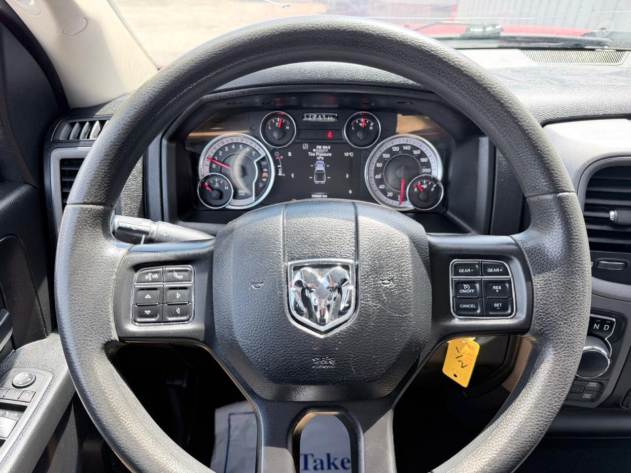2021 RAM 1500 Classic 4X4 EXPRESS Photo