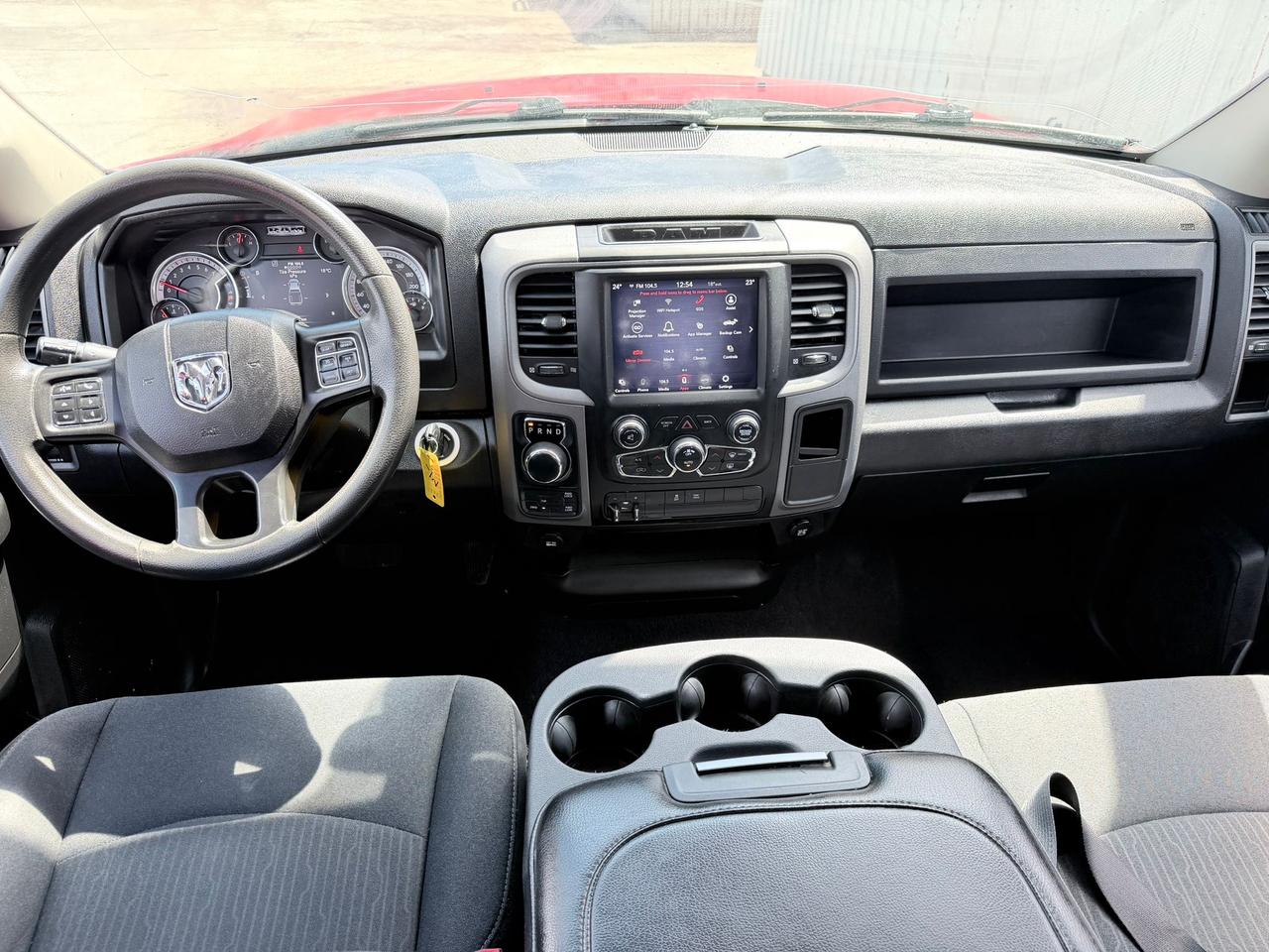2021 RAM 1500 Classic 4X4 EXPRESS Photo