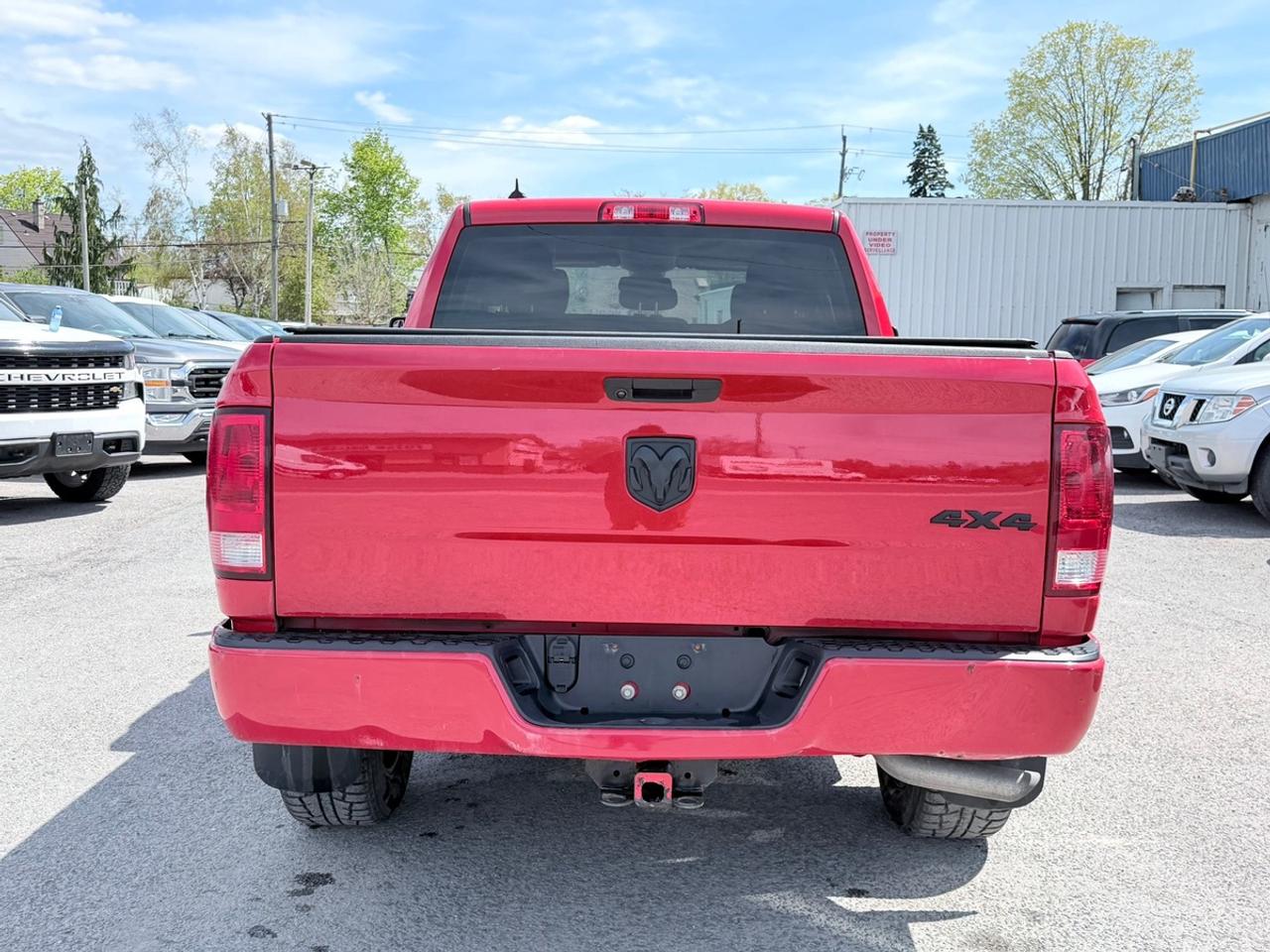 2021 RAM 1500 Classic 4X4 EXPRESS Photo