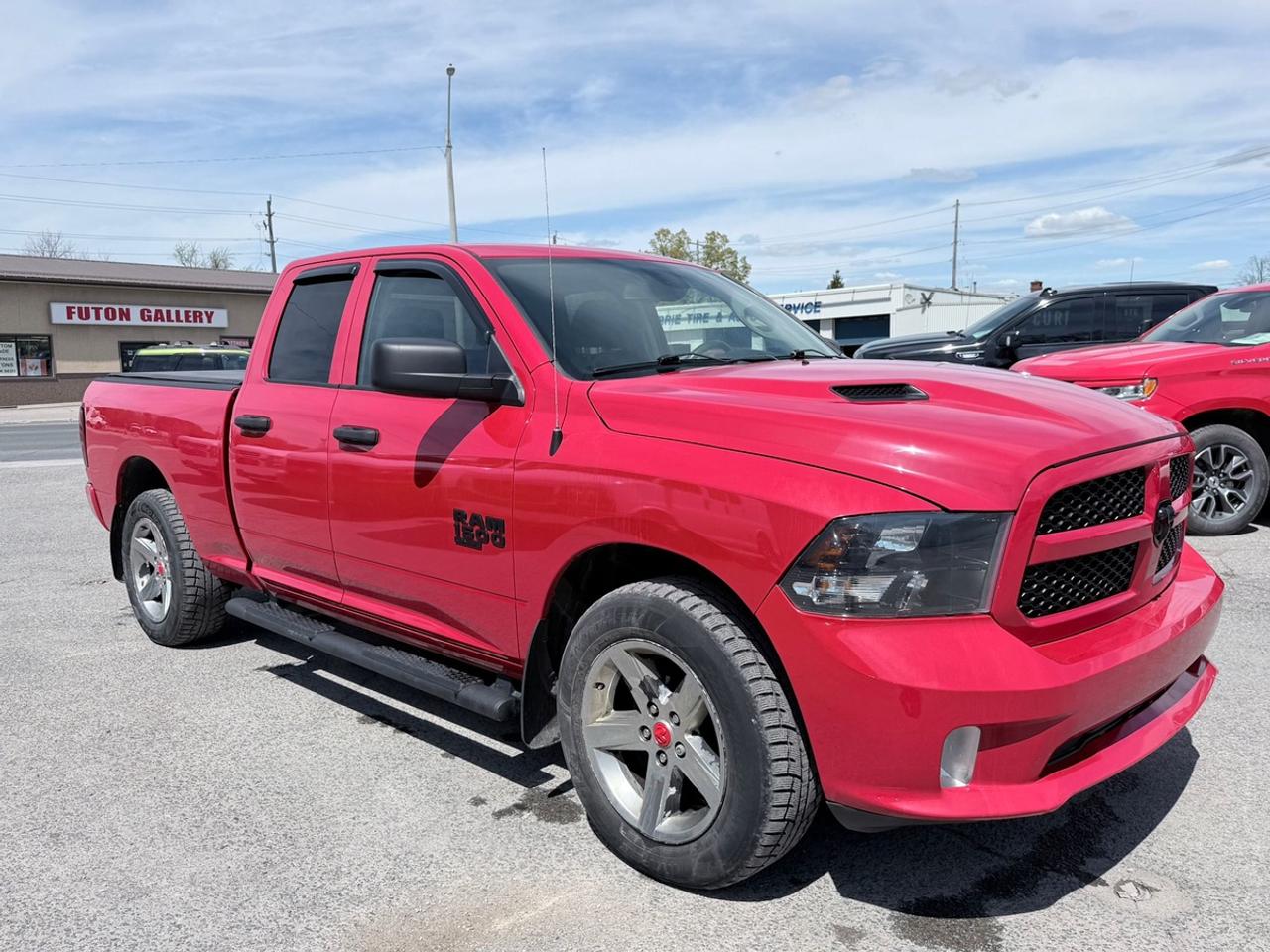 2021 RAM 1500 Classic 4X4 EXPRESS Photo