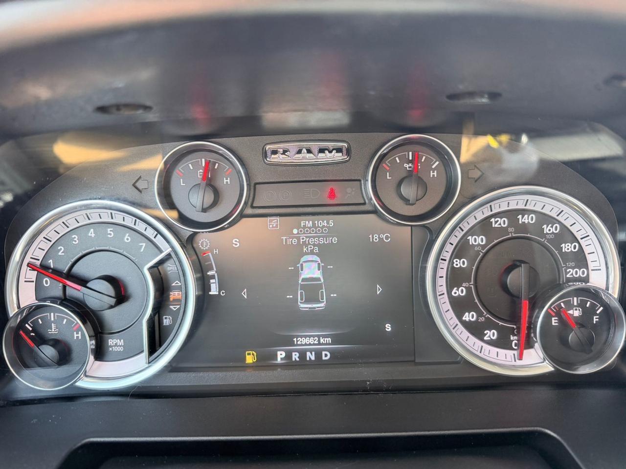2021 RAM 1500 Classic 4X4 EXPRESS Photo