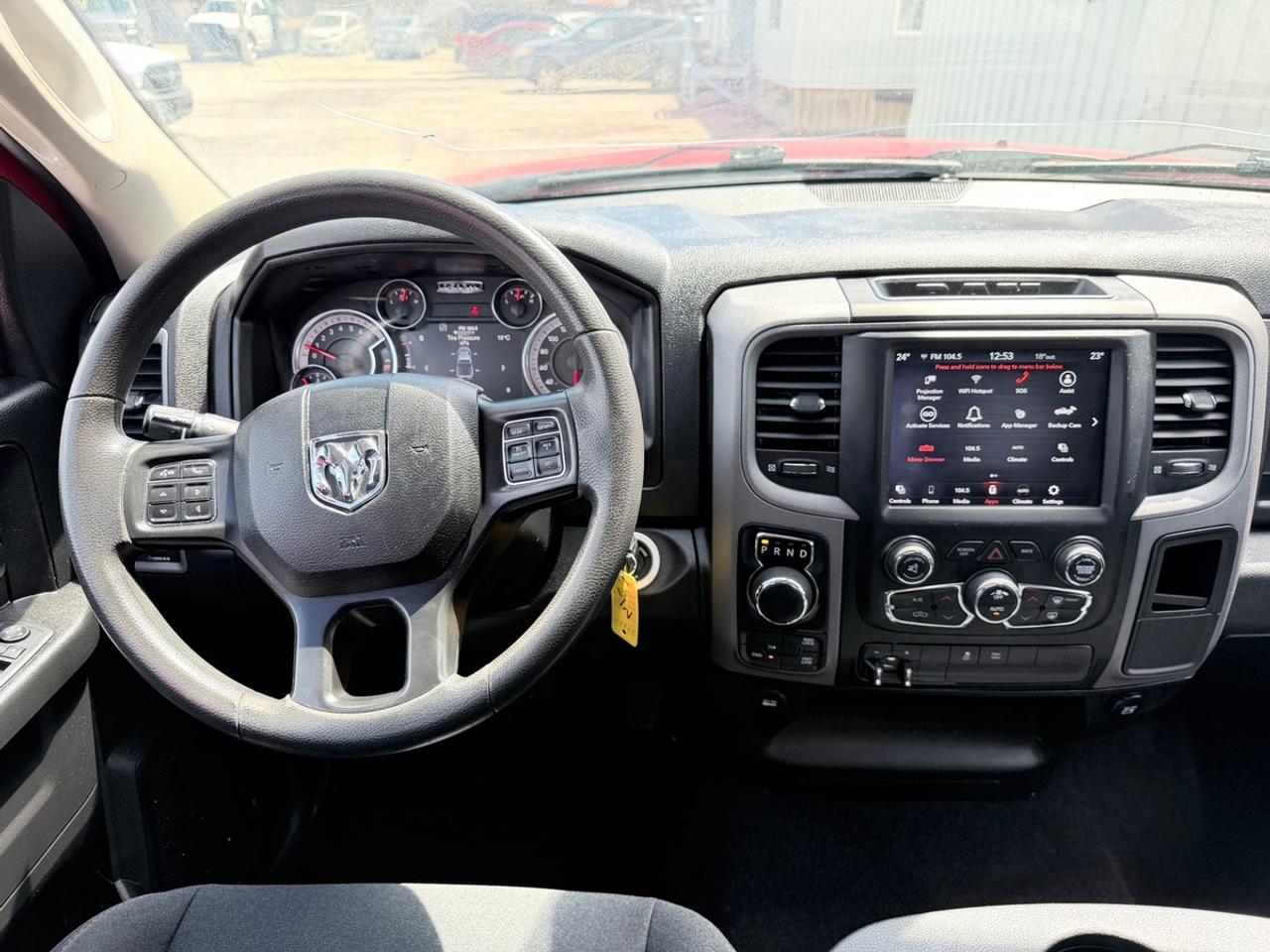 2021 RAM 1500 Classic 4X4 EXPRESS Photo