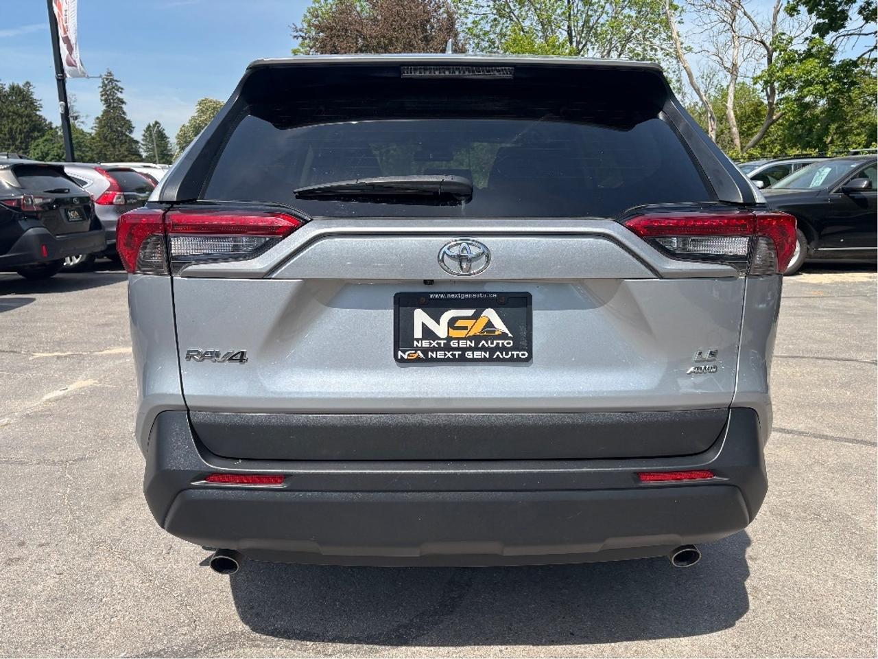 2019 Toyota RAV4 LE AWD CARPLAY BLINDSPOT DETECTION CLEAN CAR Photo
