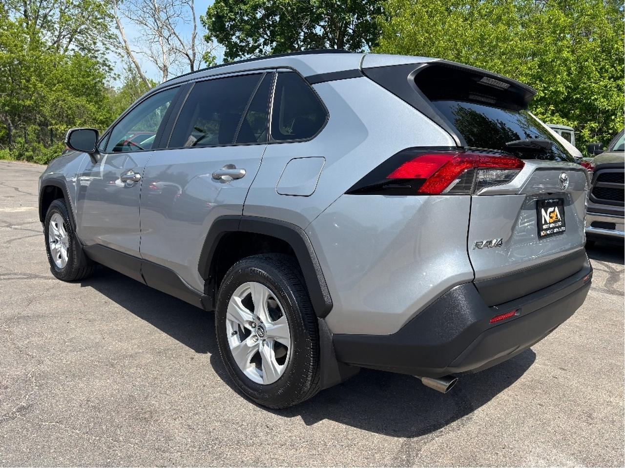 2019 Toyota RAV4 LE AWD CARPLAY BLINDSPOT DETECTION CLEAN CAR Photo
