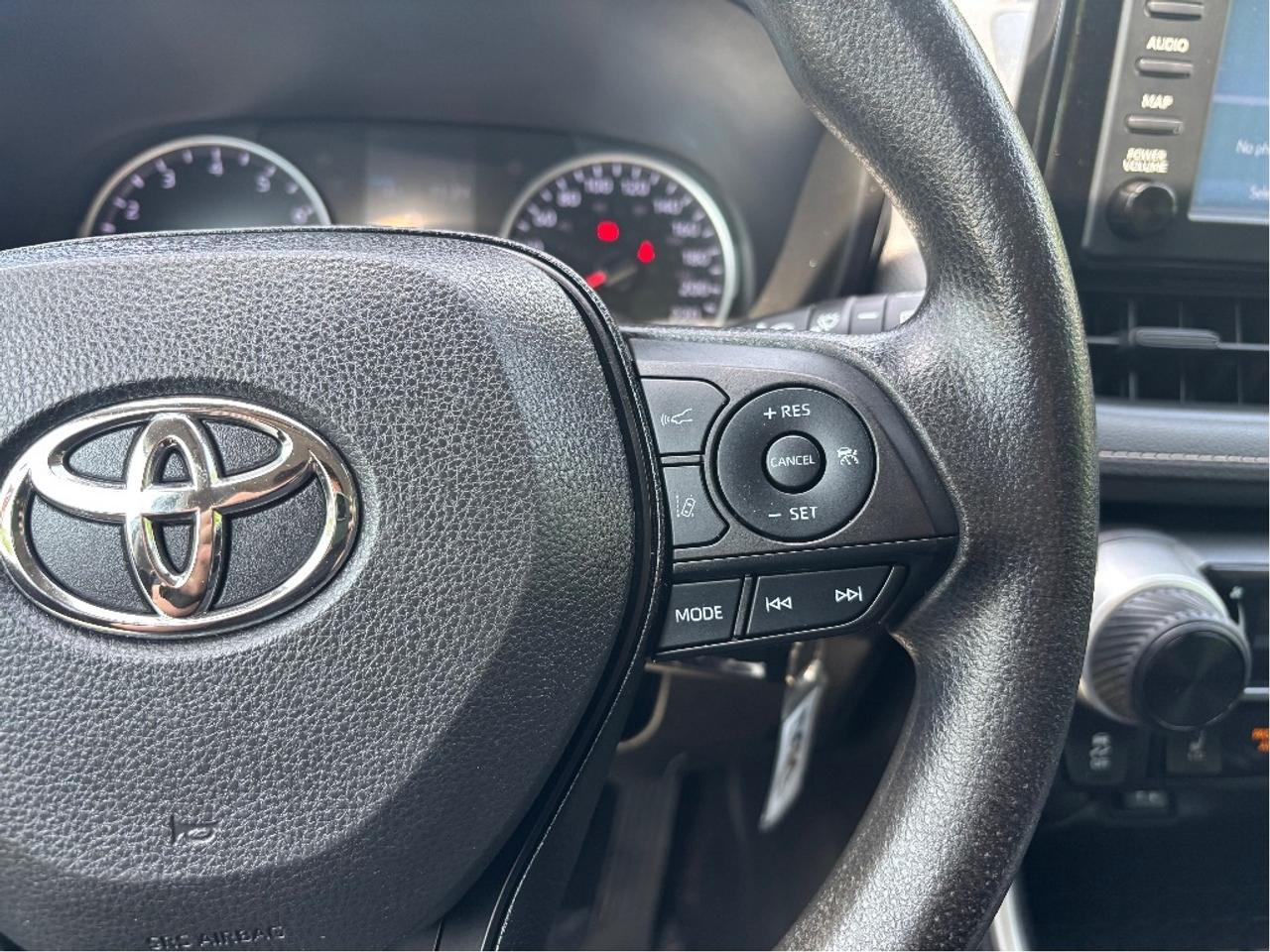 2019 Toyota RAV4 LE AWD CARPLAY BLINDSPOT DETECTION CLEAN CAR Photo