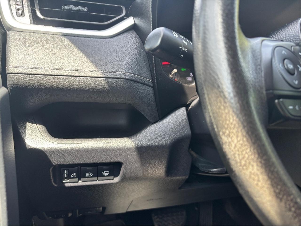 2019 Toyota RAV4 LE AWD CARPLAY BLINDSPOT DETECTION CLEAN CAR Photo
