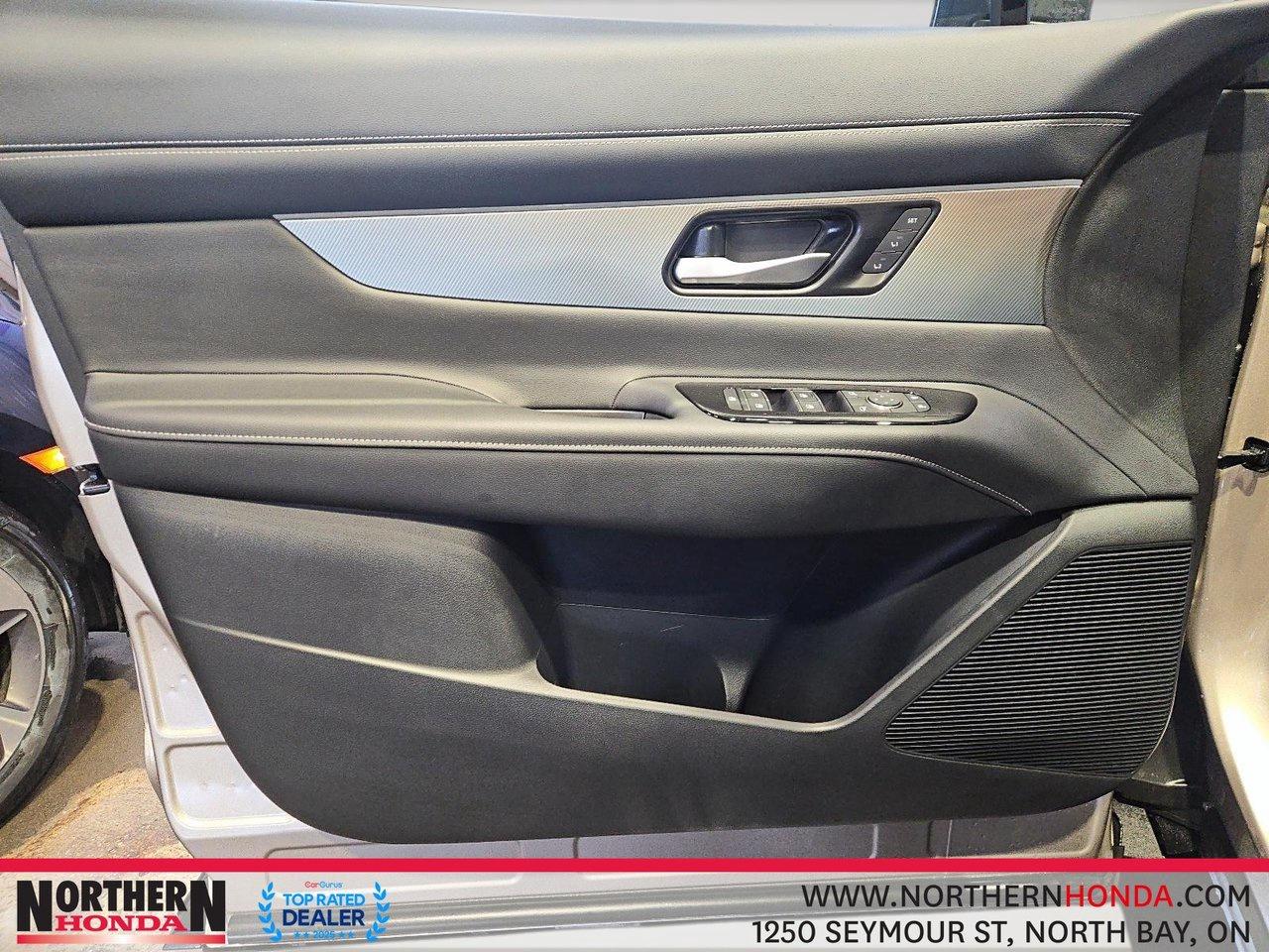 2025 Nissan Murano SL Photo