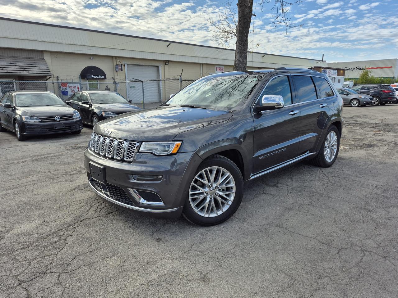 2017 Jeep Grand Cherokee Summit Photo