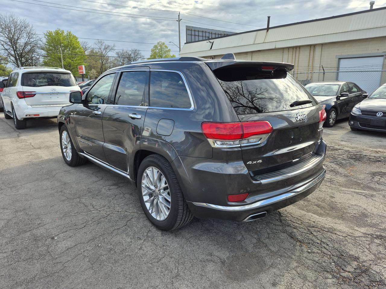 2017 Jeep Grand Cherokee Summit Photo