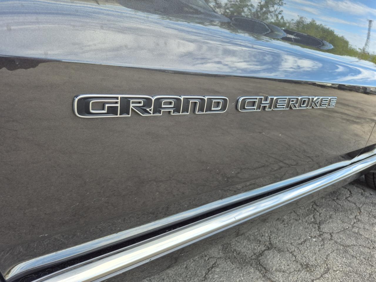 2017 Jeep Grand Cherokee Summit Photo